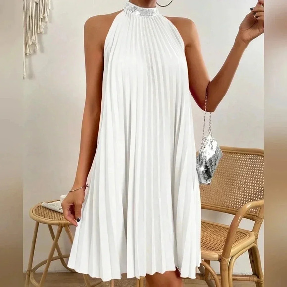 Dresses & Skirts - Contrast Sequin Pleated Halter Neck Dress